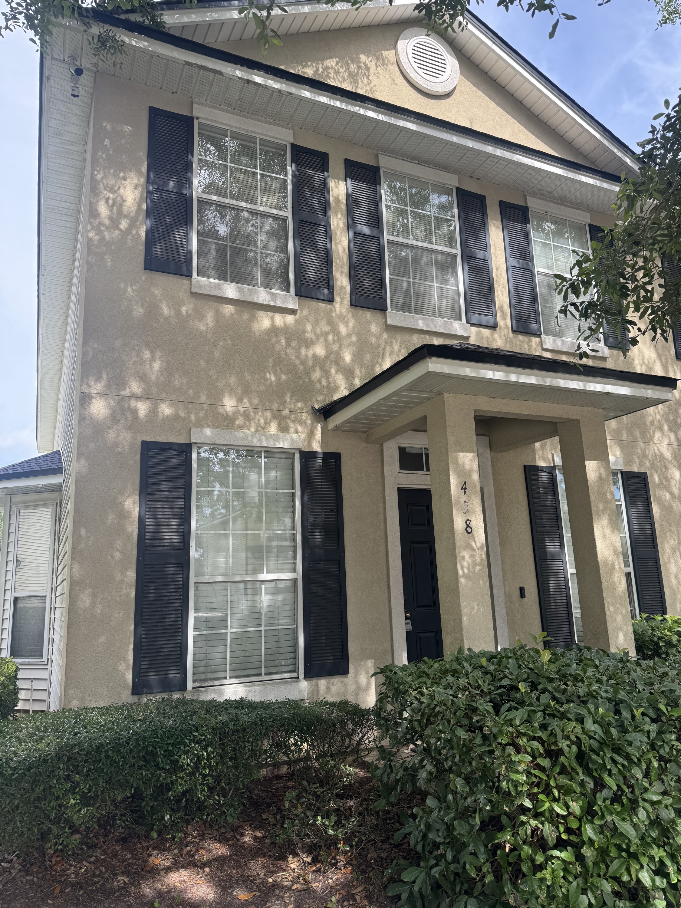458 Sherwood Oaks Dr